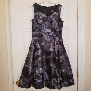 Adrianna Papell black and silver dress, sz 6